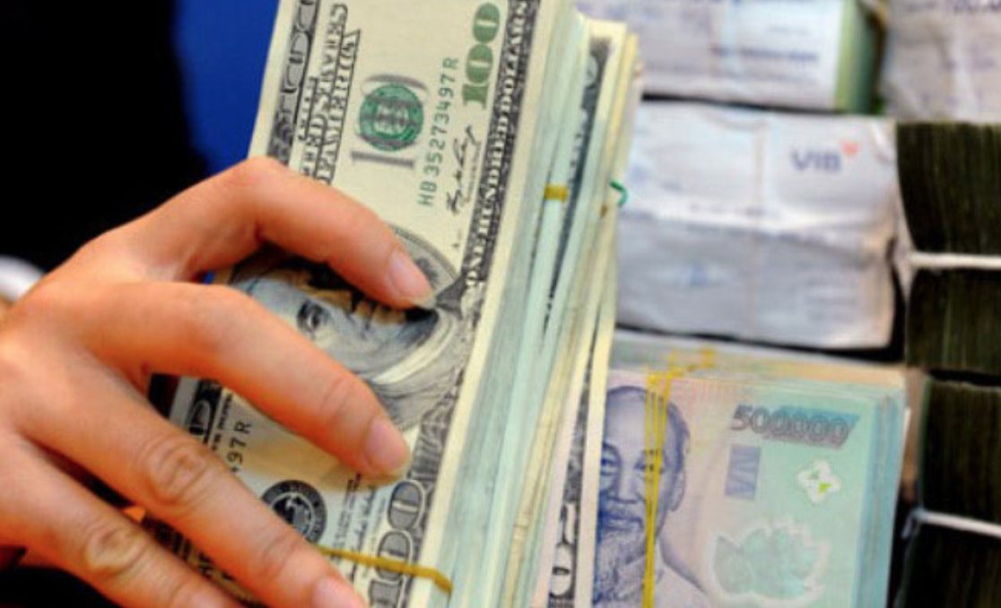 Getting cash in Vietnam dollars to vnd